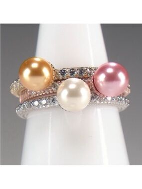 Judith Ripka Triple Pearl Pavé Ring – White, Pink & Gold Pearls